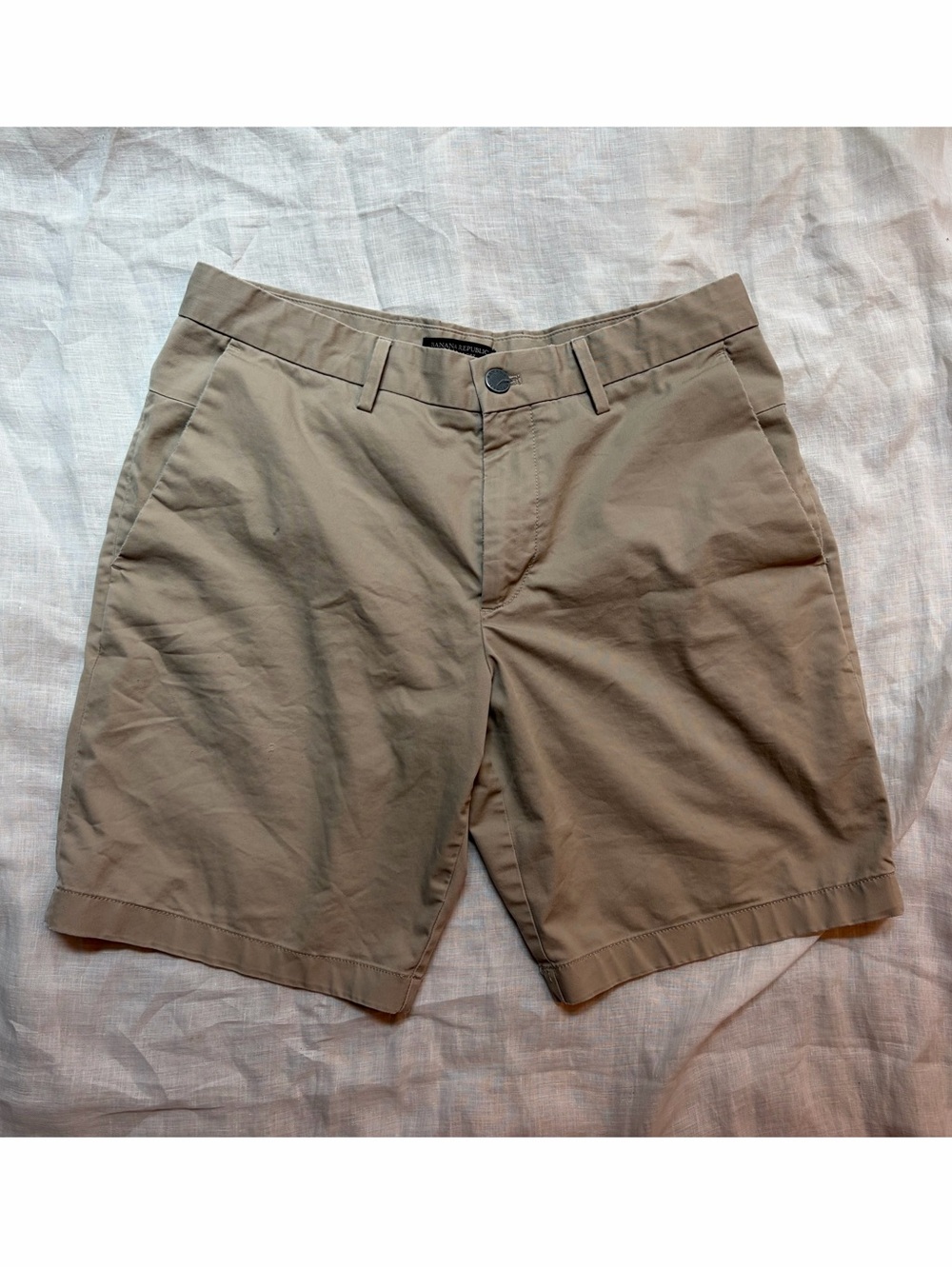 Banana Republic Men's Tan Khaki Shorts
